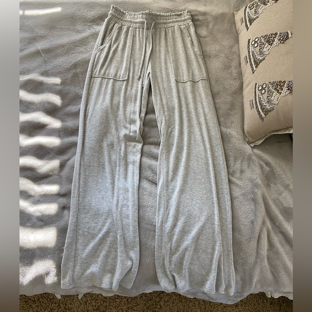 Grey heather flow pants